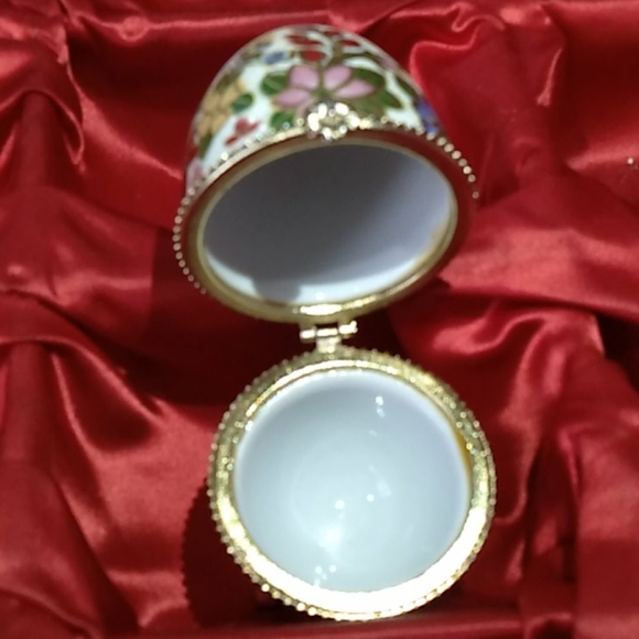 Floral Large Egg Trinket Box - Picture 2 of 3